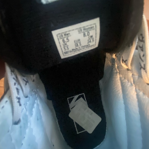 Black Sk8-Hi Vans Tiger Print - Picture 5 of 6